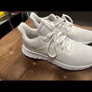 Womens adidas sneaker white